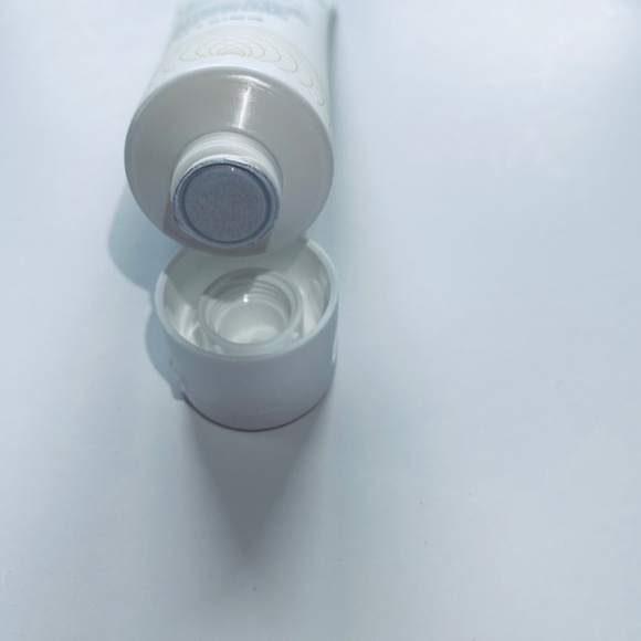 FACIAL TREATMENT Wake Up Call GOLDFADEN MD - Picture 3 of 4